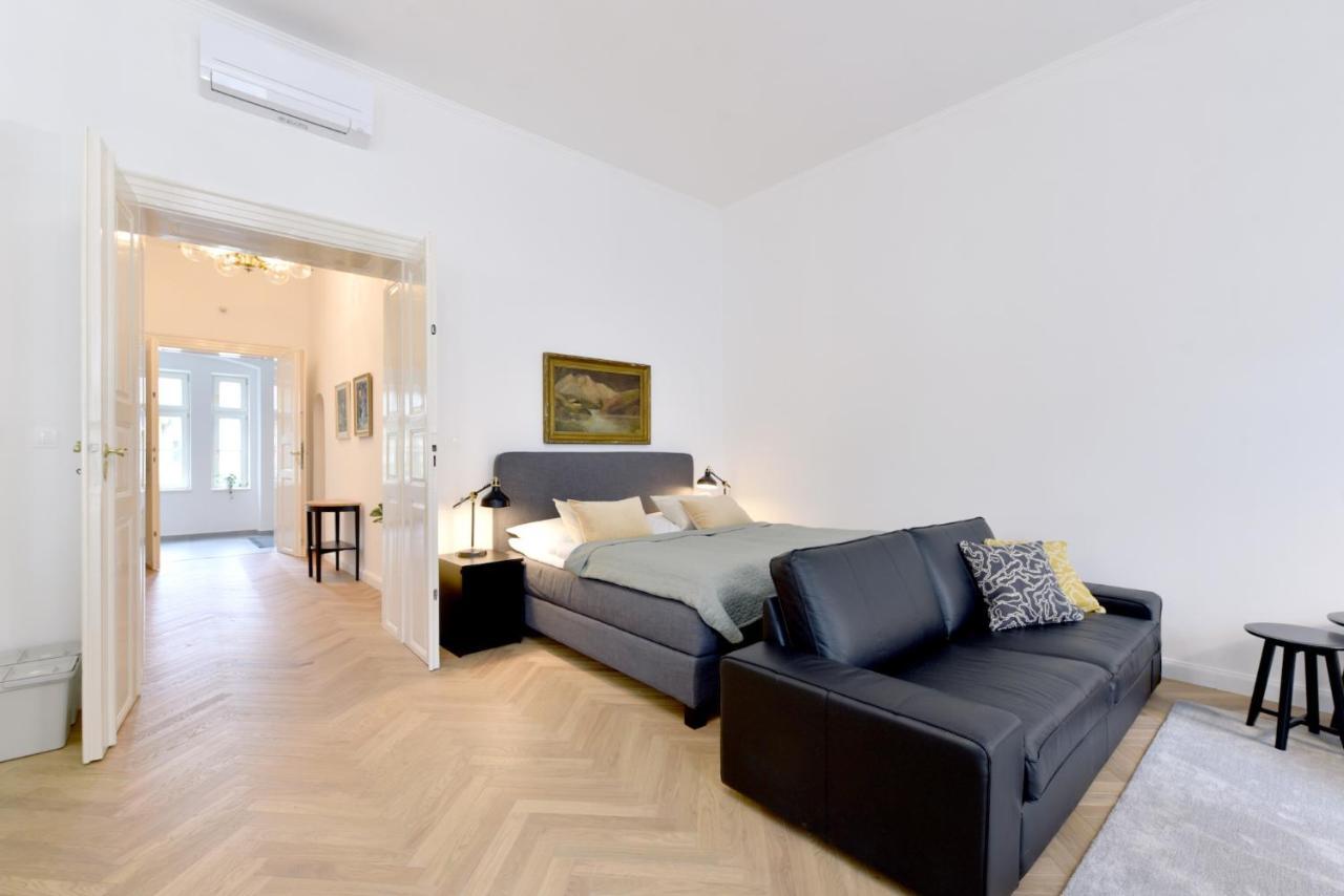 Apartman S Balkonom Тренчин Экстерьер фото